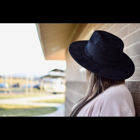 Brand new hats main image 11